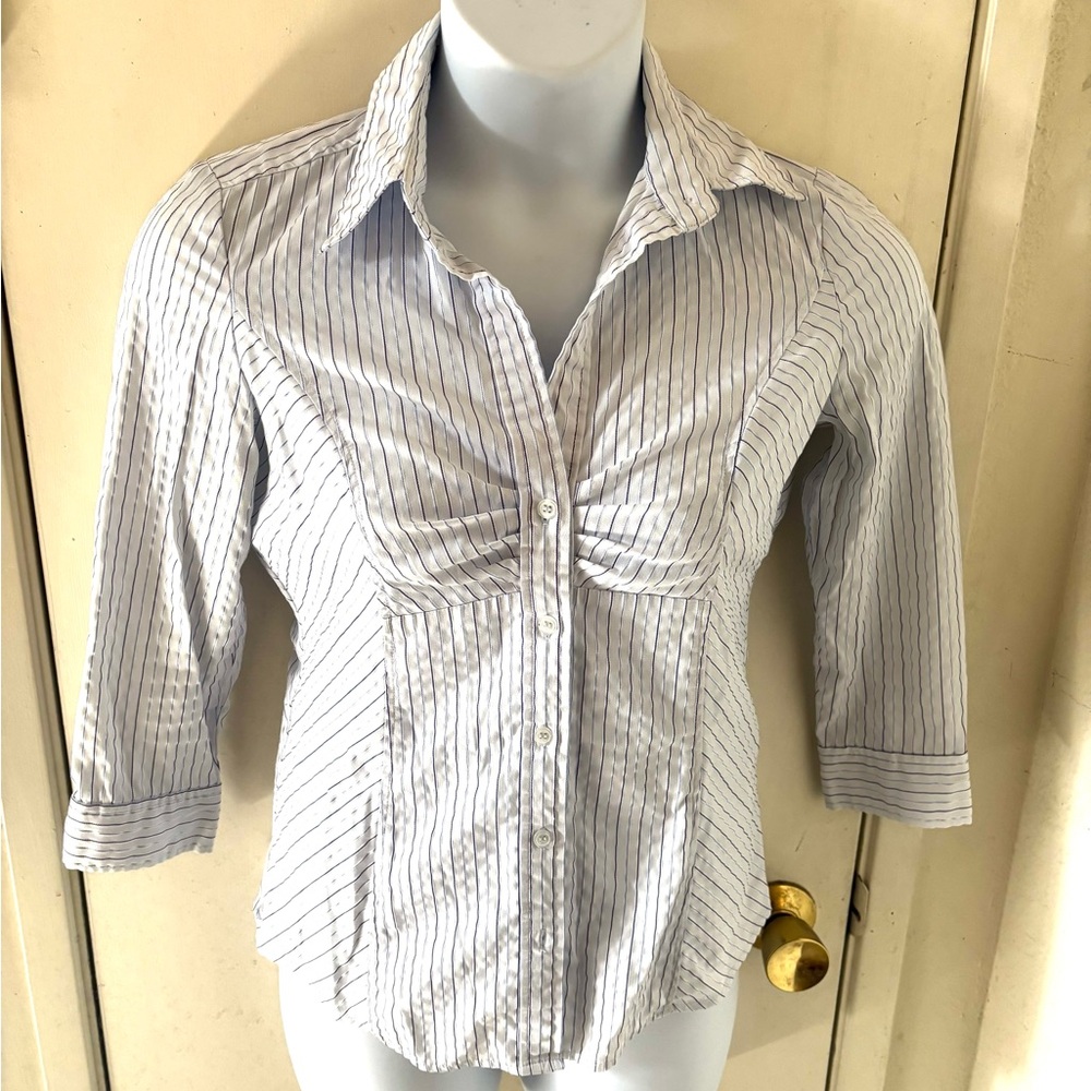 New York Company S button 3/4 Sleeve pin stripes ruching collared shirt/blouse - Picture 2 of 6